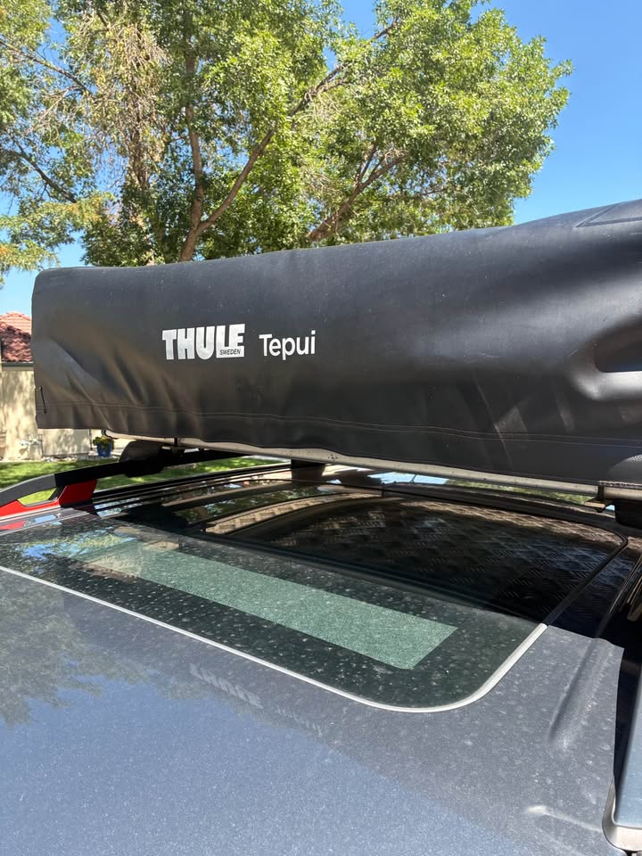 Thule (Tepui) Kukenam 3 Person Outfitter Roof Tent + Thule Bars and Brackets (Barely Used) in Westminster, CO (photo 8) — photo 8