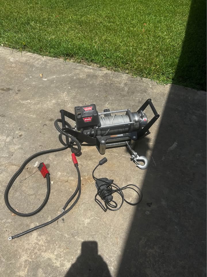 Warn M8000 Winch (photo 4) — photo 4