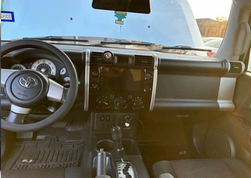 2007 Toyota FJ Cruiser · Sport Utility 2D in Austin, TX (photo 8) — photo 8