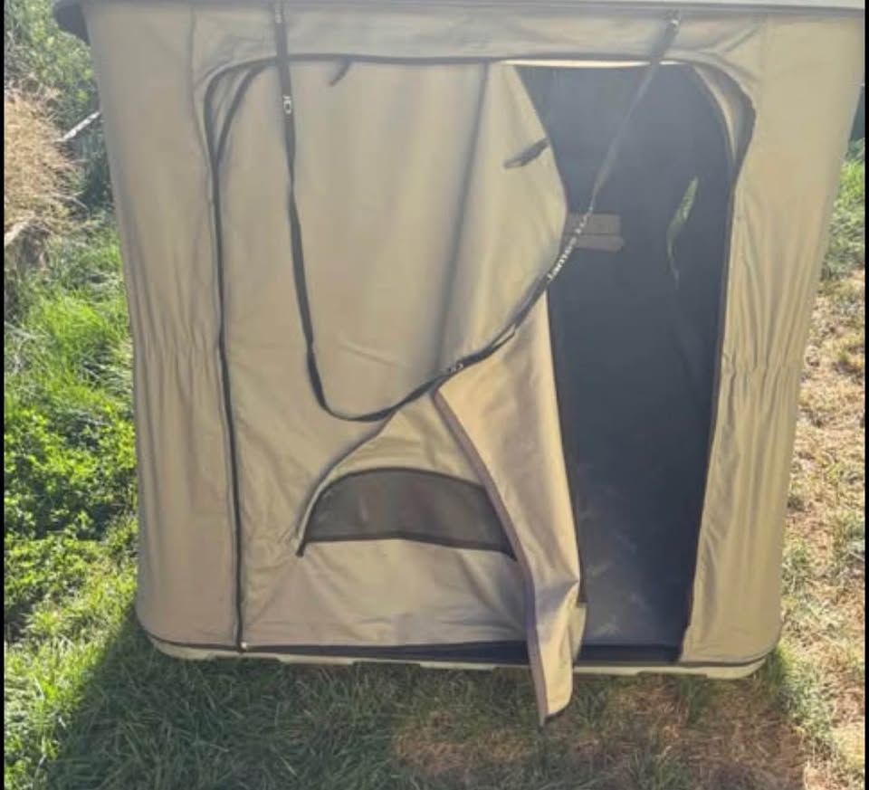 James Baroud Space EVO Rooftop Tent No Condensation Issues RTT Hardshell in Post Falls, ID (photo 2) — photo 2