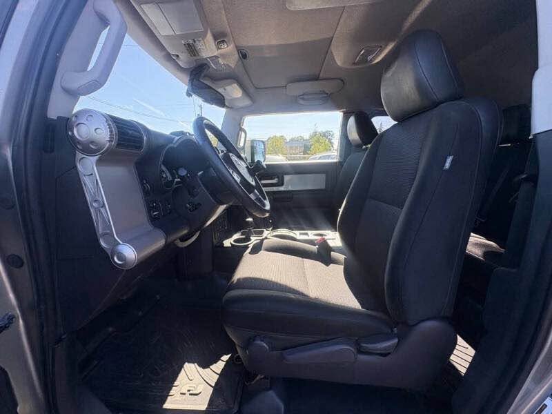 2012 Toyota FJ CRUISER in Portland, OR (photo 10)