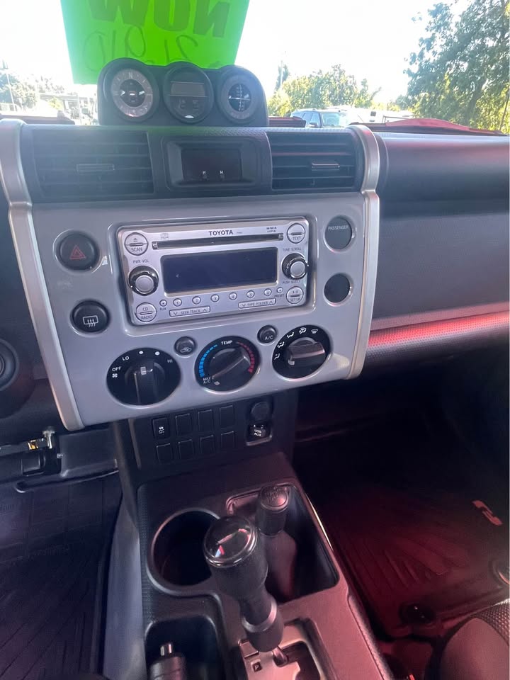2014 Toyota FJ Cruiser · Sport Utility 2D in Chico, CA (photo 8) — photo 8