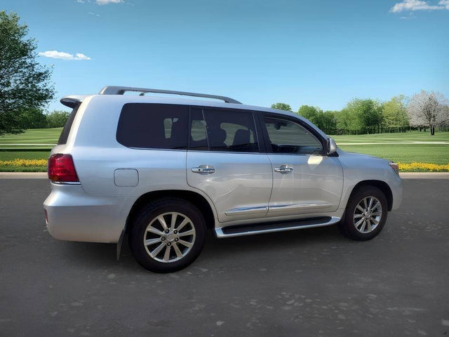 2011 Lexus LX 570 — photo 3