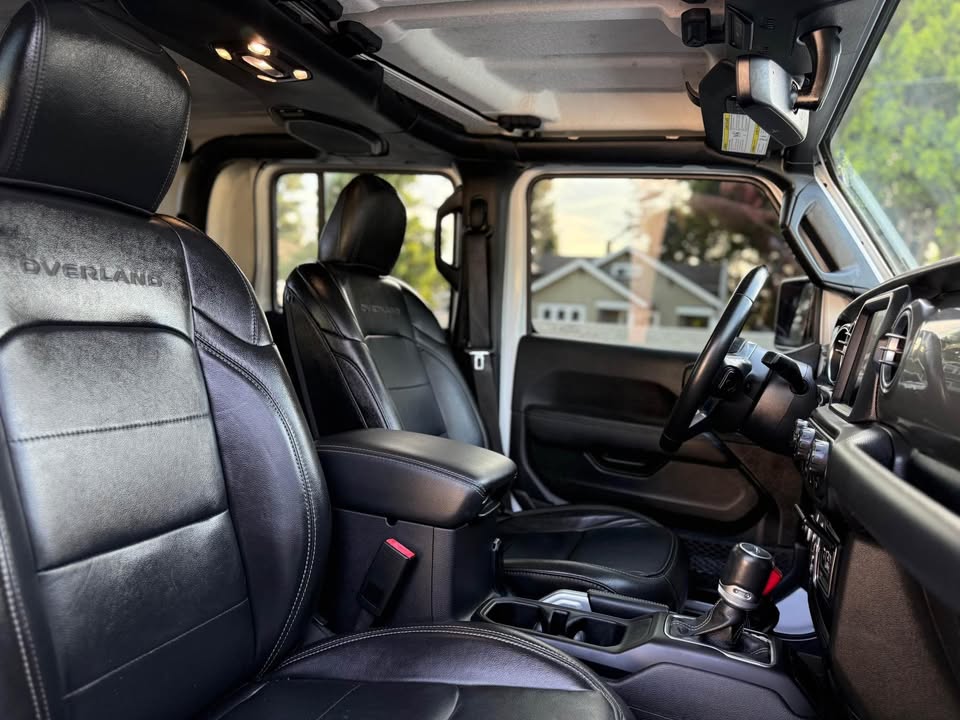 2022 Jeep Gladiator Overland in Paramount, CA (photo 9) — photo 9