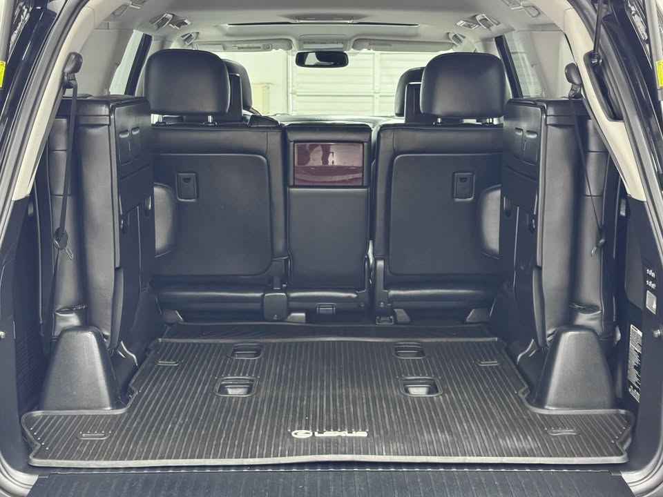 2014 Lexus LX570 in Portland, OR (photo 7) — photo 7