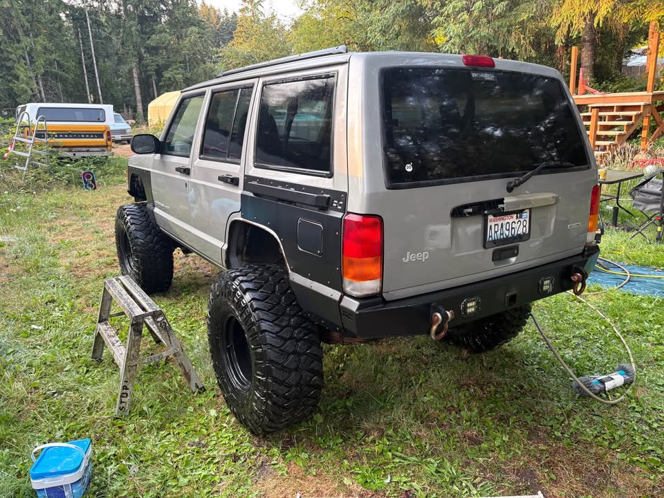 2000 Jeep Cherokee · SE Sport Utility 4D (photo 4) — photo 4