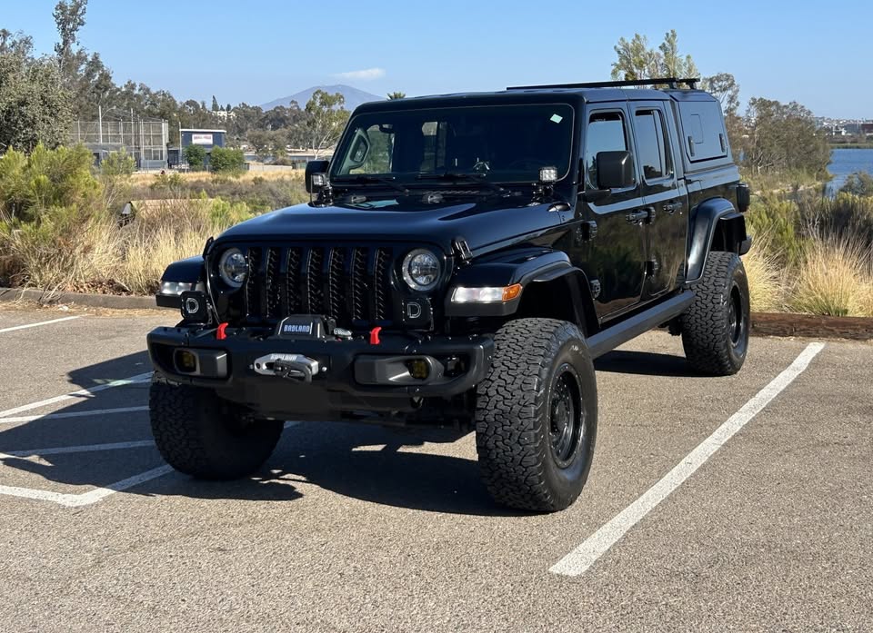 2021 Jeep Gladiator · Willys Pickup 4D 5 ft in San Diego, CA (photo 2)
