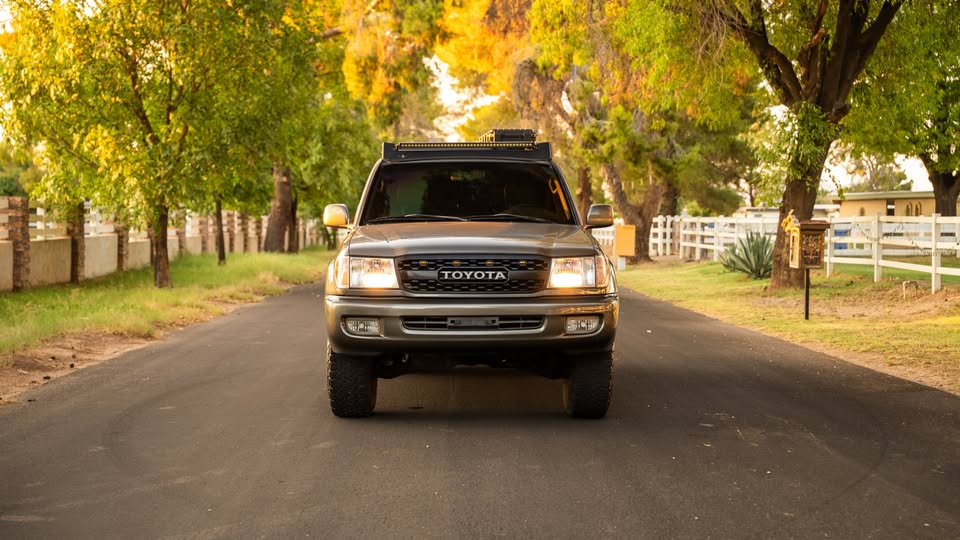 2000 Toyota Land Cruiser Sport Utility in Phoenix, AZ (photo 7) — photo 7