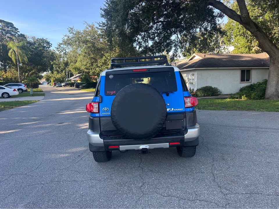 2007 Toyota FJ Cruiser · Sport Utility 2D (photo 4) — photo 4