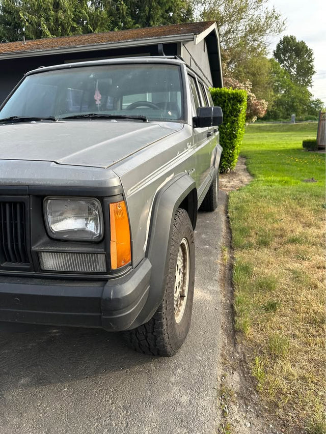 1992 Jeep Cherokee 4x4 Sport — photo 3