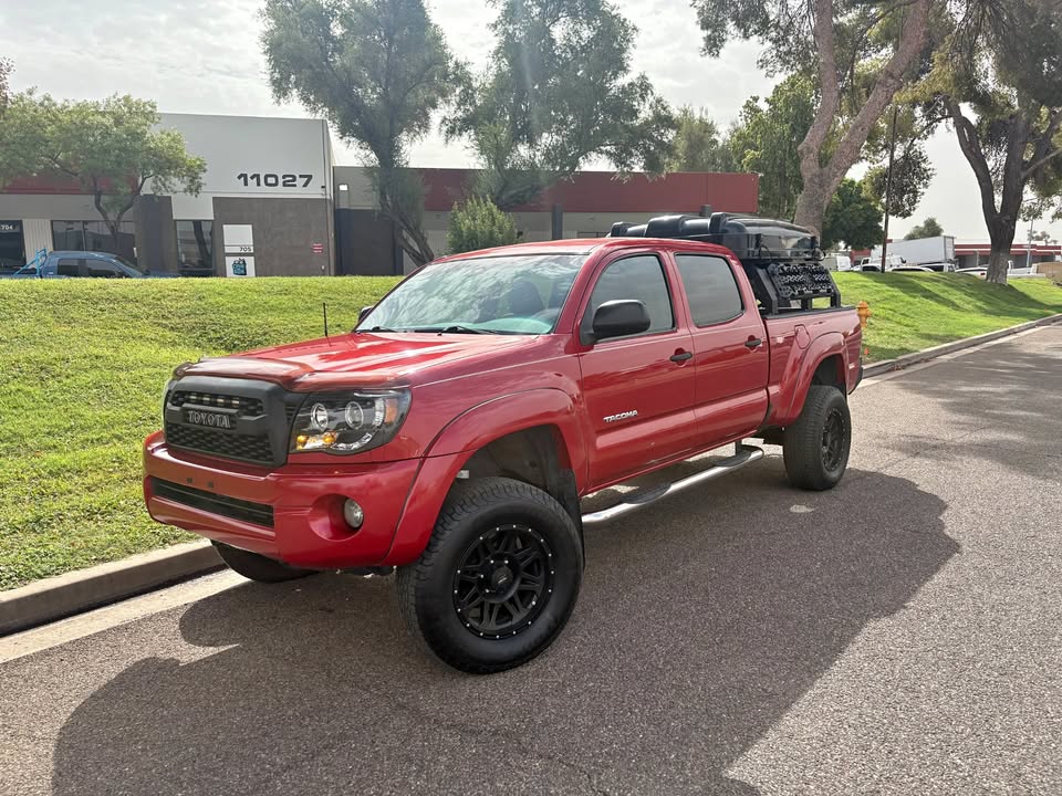 2010 Toyota Tacoma 4x4 6ft bed 88k miles! Lifted & Ready to Camp in Phoenix, AZ (photo 1) — photo 1
