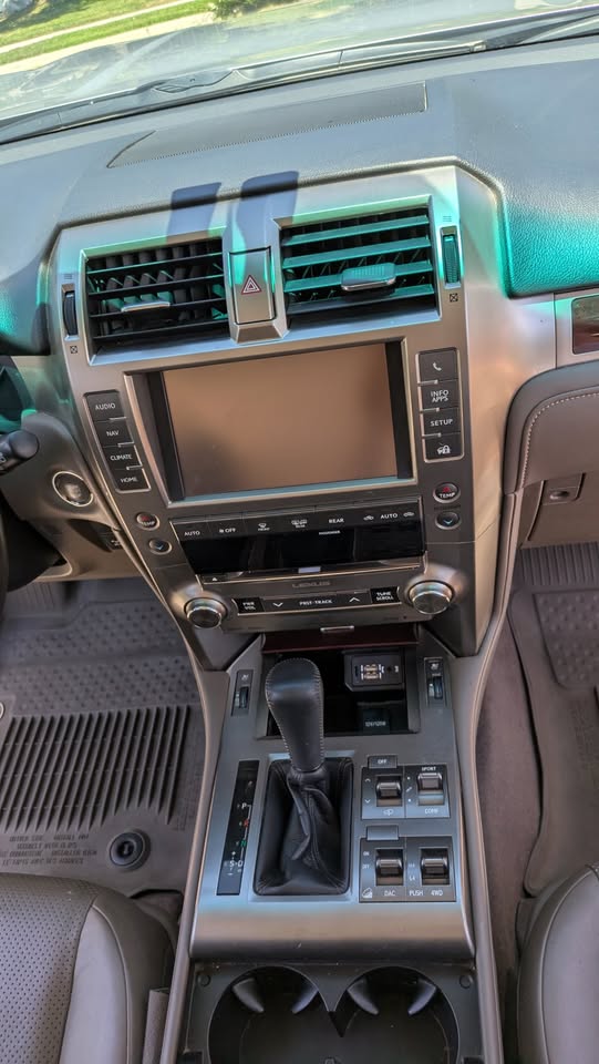 2018 Lexus GX 460 with Luxury Package in Salt Lake City, UT (photo 8) — photo 8