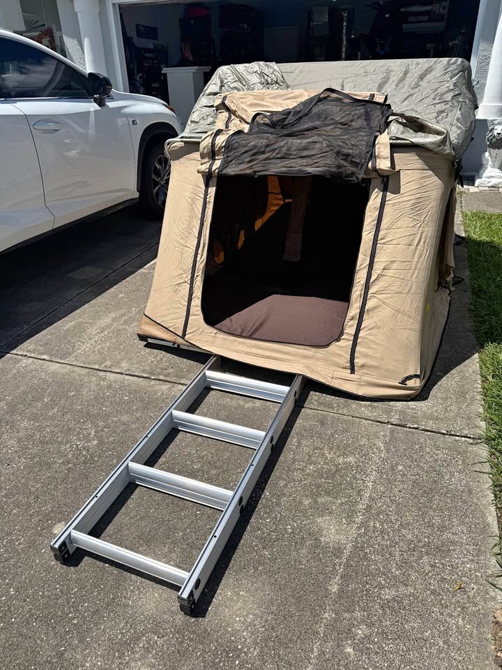 Smittybilt Overlander GEN2 Roof Top Tent in Spring Hill, FL (photo 1) — photo 1