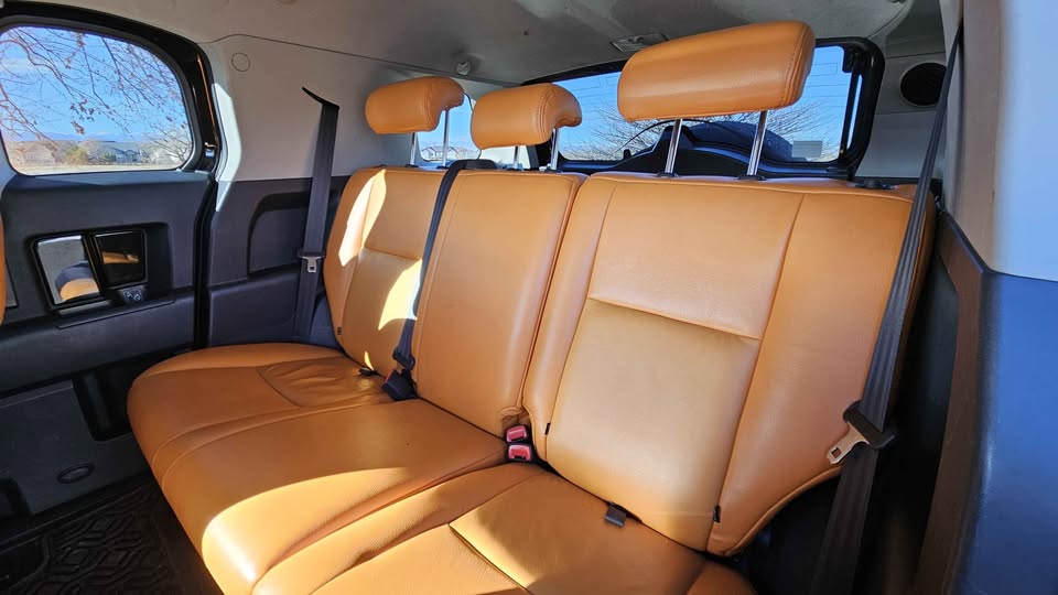 2008 Toyota FJ Cruiser · Sport Utility 2D (photo 6) — photo 6