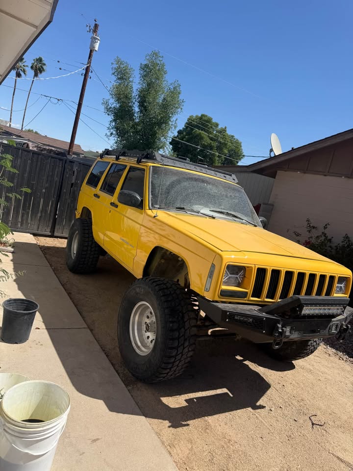 2001 Jeep Cherokee · Sport SUV 4D in Glendale, AZ (photo 3)