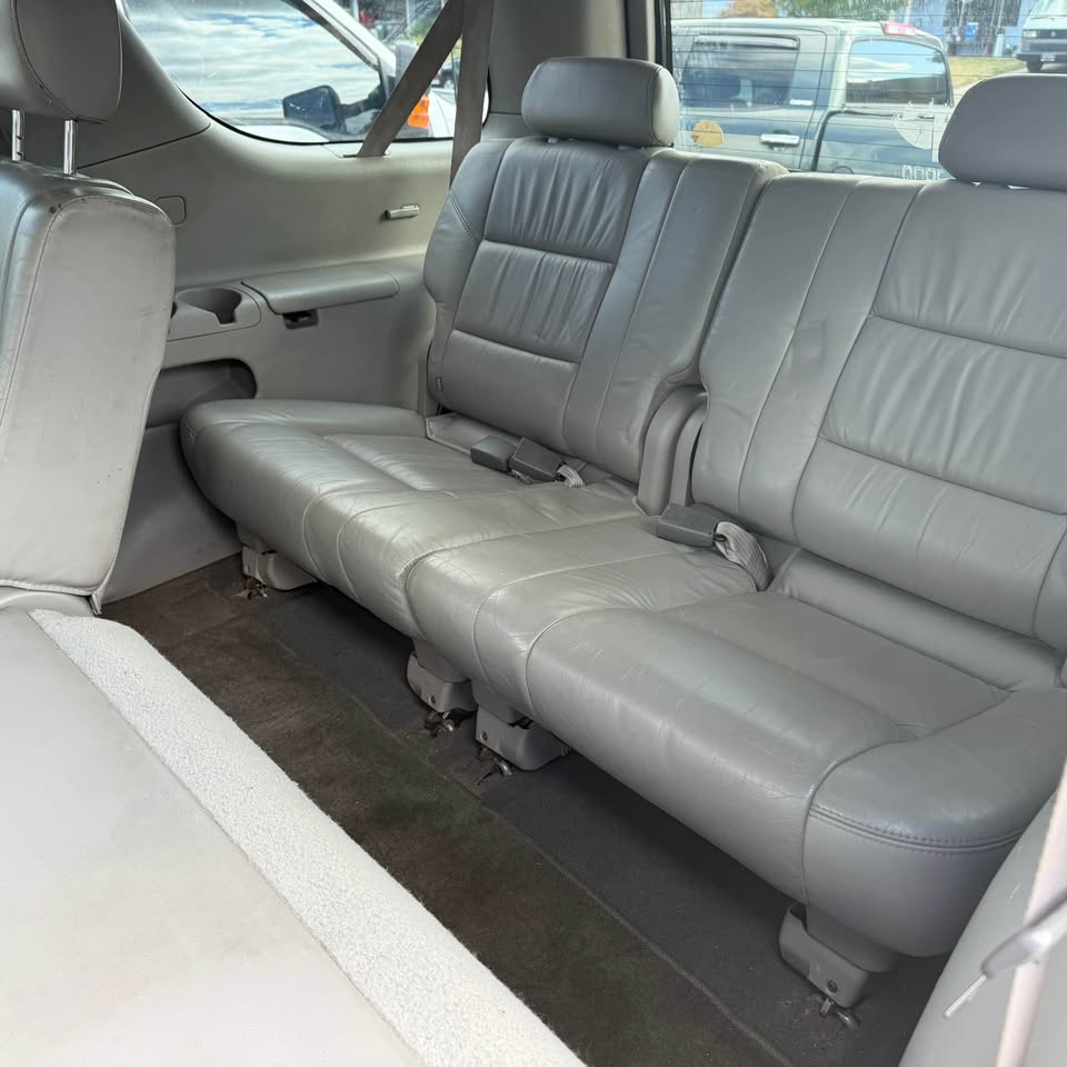 2002 Toyota Sequoia · Limited Sport Utility 4D in Hillsboro, OR (photo 7) — photo 7