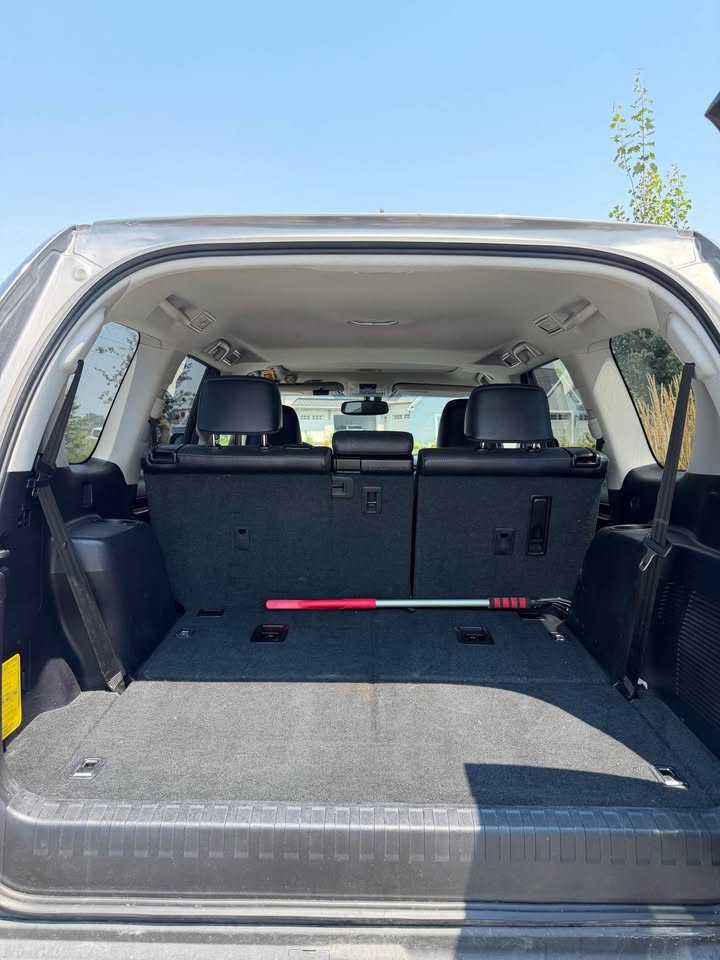 2014 Lexus GX · GX 460 Sport Utility 4D (photo 8) — photo 8