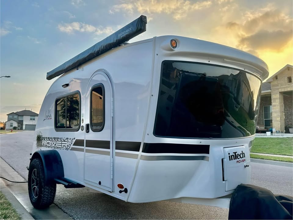 2023 Intech Luna Rover - Used once in Round Rock, TX (photo 2) — photo 2