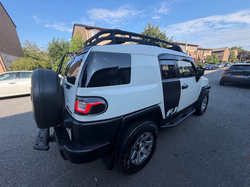 2014 Toyota FJ Cruiser · Sport Utility 2D in Brooklyn, NY (photo 4) — photo 4