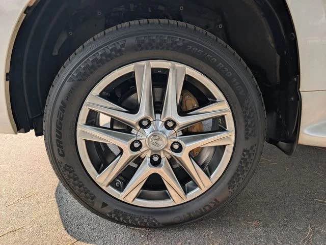 2013 Lexus LX · LX 570 Sport Utility 4D (photo 6) — photo 6