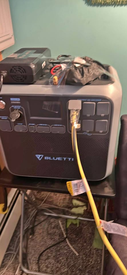 Bluetti AC200P 2000Wh Portable Power Station with 200W Solar Panel in New Windsor, NY (photo 1) — photo 1