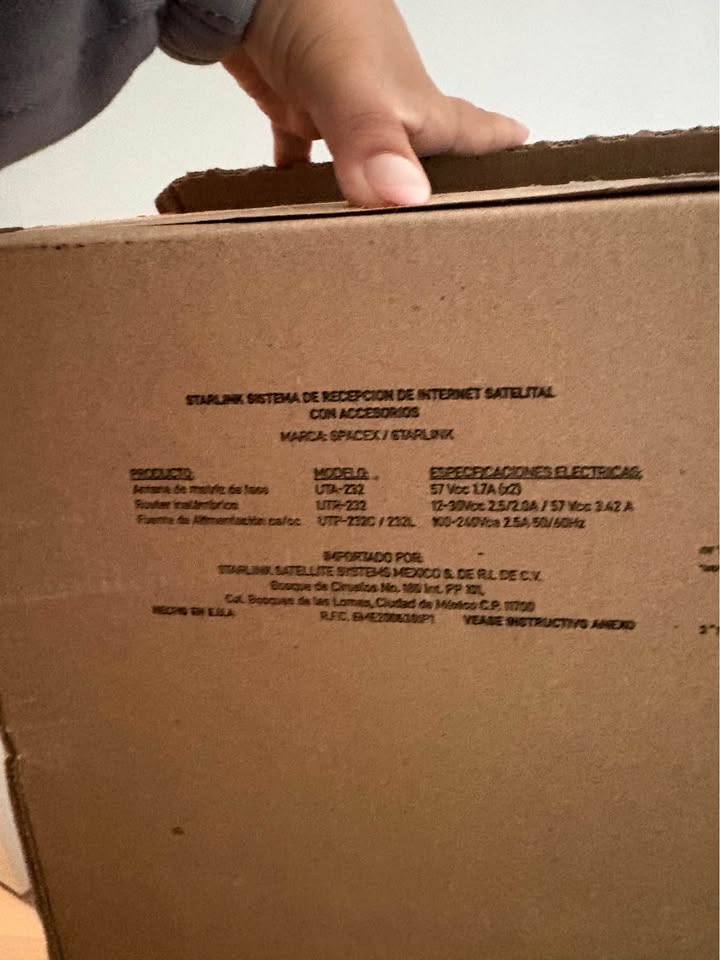 Starlink Flat High Performance Kit – Brand New / Never Used / Original Box in Forest Hills, NY (photo 6) — photo 6