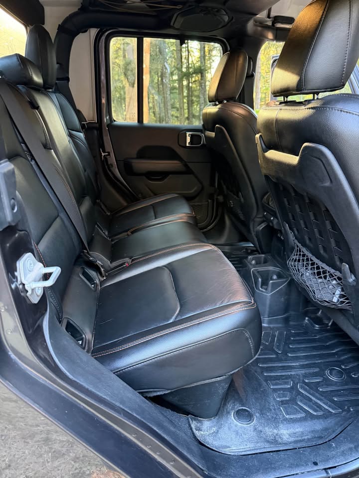 2022 Jeep Gladiator · Mojave Pickup 4D 5 ft in Friday Harbor, WA (photo 5) — photo 5