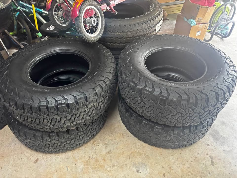 BFGoodrich All-Terrain T/A KO2 LT315/70R17 Load Range E (Set of 4) in San Antonio, TX (photo 1) — photo 1