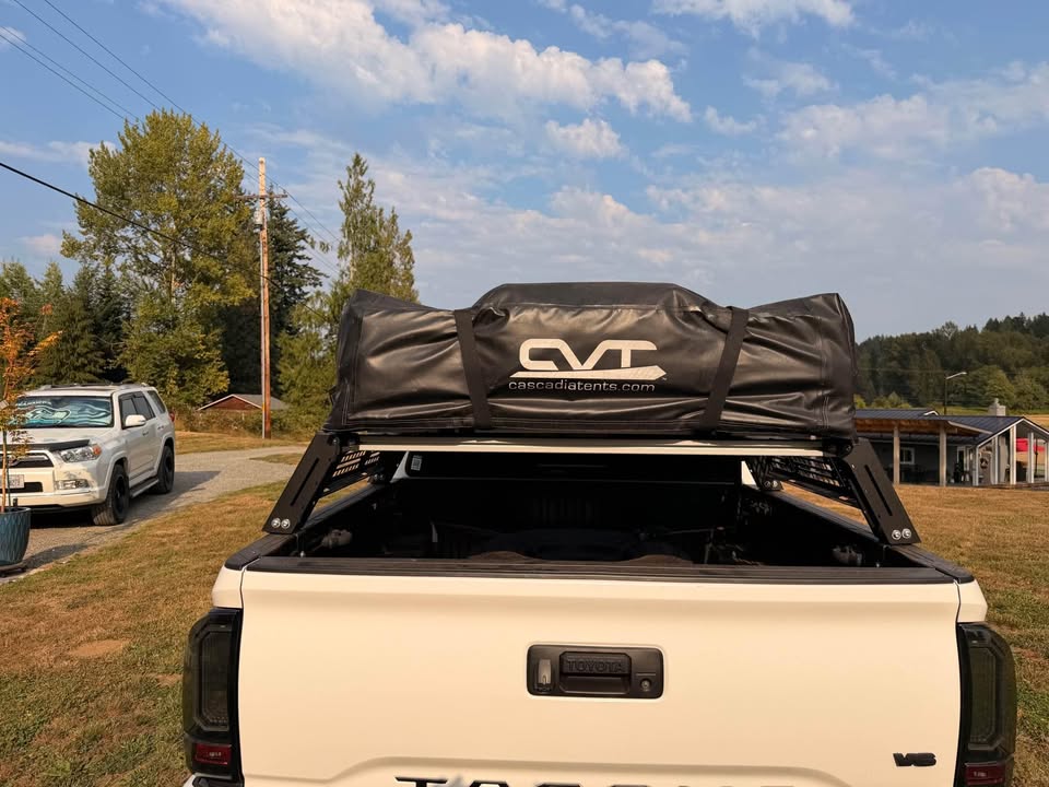 CVT Cascadia Vehicle Tents Roof Top Tent in Snohomish, WA (photo 7) — photo 7