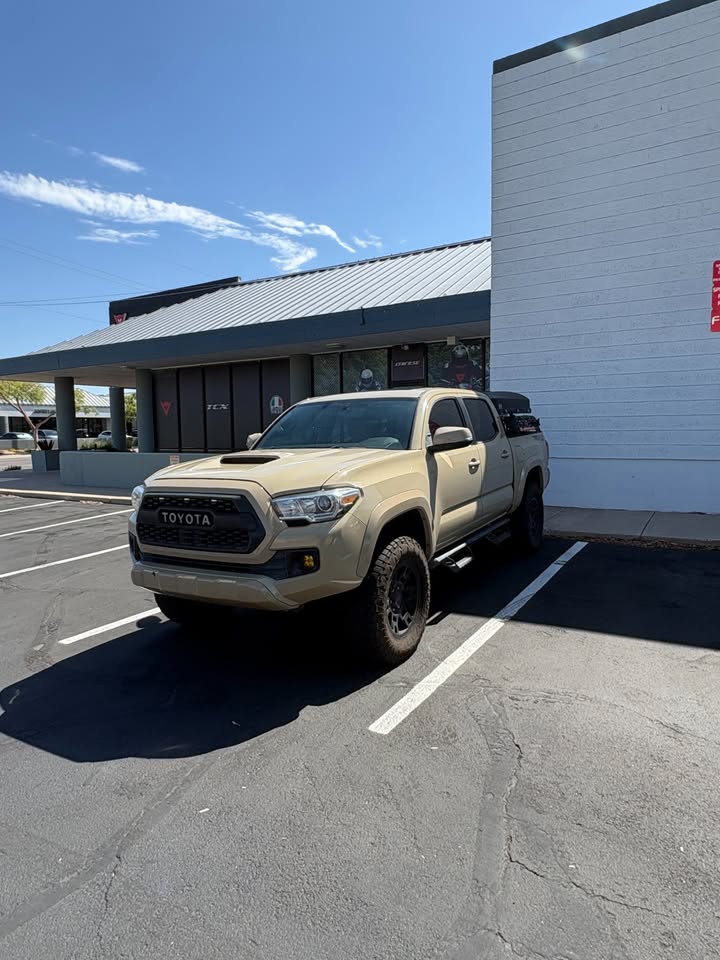 2016 Toyota Tacoma Double Cab TRD Sport Pickup 4D 5 ft in Phoenix, AZ (photo 3)