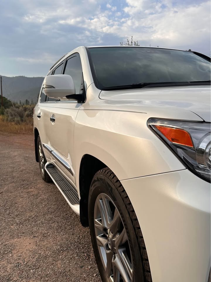2013 Lexus LX570 156K miles in Snowmass, CO (photo 5) — photo 5