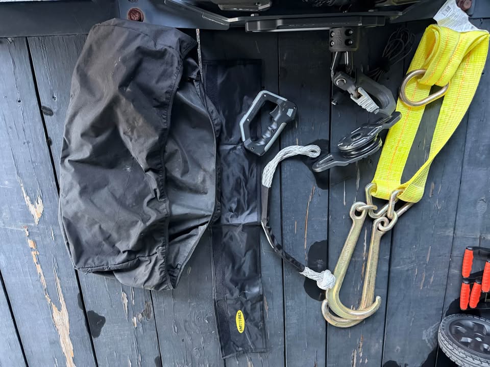 Smittybilt 10k 7hp winch with extras waterproof in Ewing Twp, NJ (photo 5) — photo 5