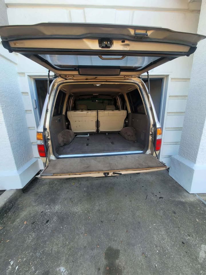 1996 Lexus LX · LX 450 Sport Utility 4D in Austin, TX (photo 7) — photo 7