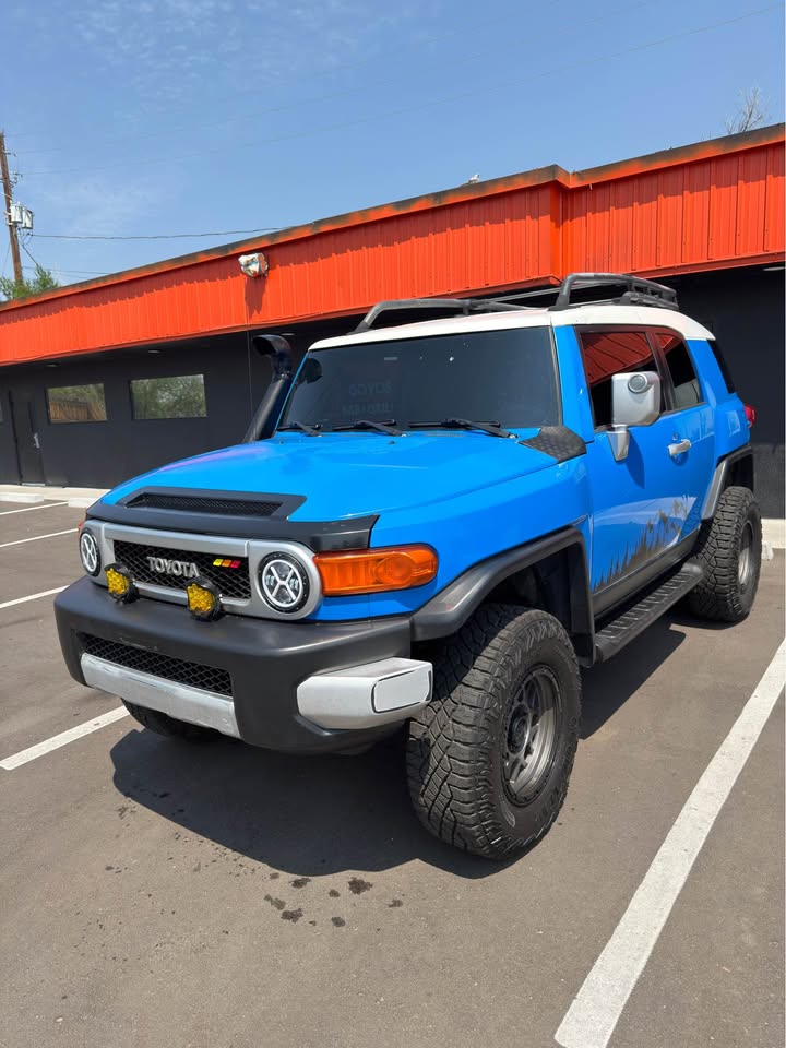 2007 Toyota FJ Cruiser · 4x4 in Denver, CO (photo 2) — photo 2