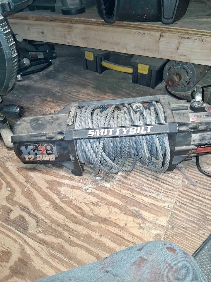Smittybilt 12000# winch in Iowa Park, TX (photo 1) — photo 1