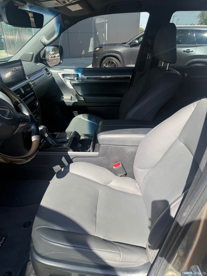 2023 Lexus GX · GX 460 Premium Sport Utility 4D in Mesa, AZ (photo 8)