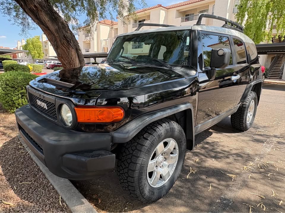 2007 Toyota FJ Cruiser · Sport Utility 2D (photo 4) — photo 4