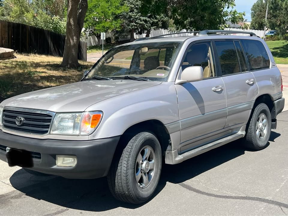 2002 Toyota Landcruiser · Sport Utility 4D (photo 2) — photo 2