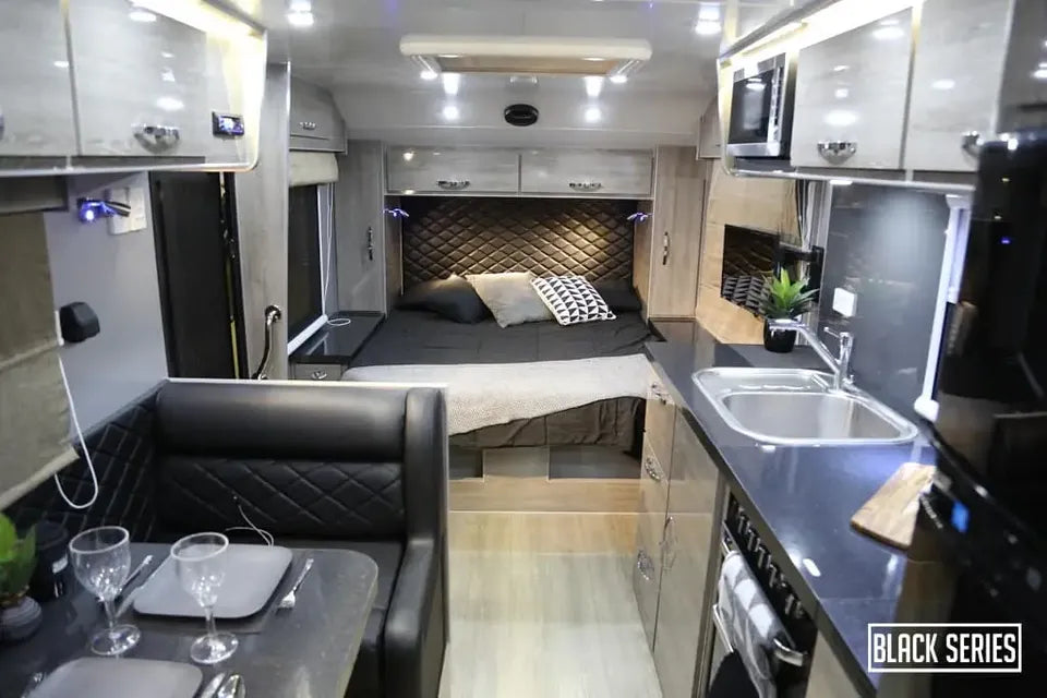 2025 BLACK SERIES OFF ROAD TRAVEL TRAILER HQ19 in Boerne, TX (photo 5) — photo 5