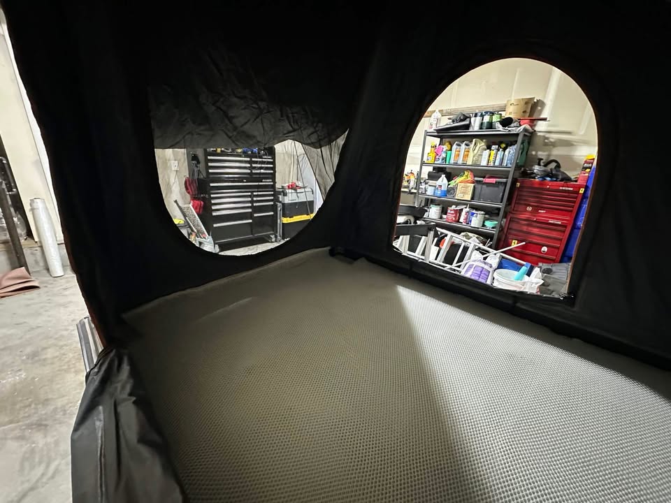 Roofnest Falcon Rooftop Tent (photo 3) — photo 3
