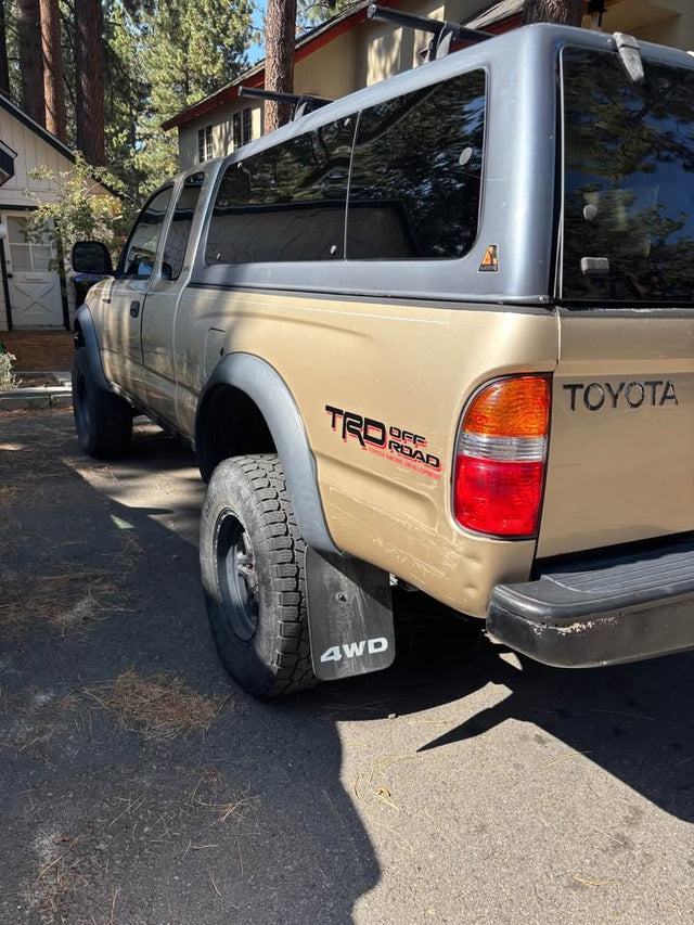 2002 Toyota Tacoma · TRD Off-Road Pickup 4D 6 ft — photo 3