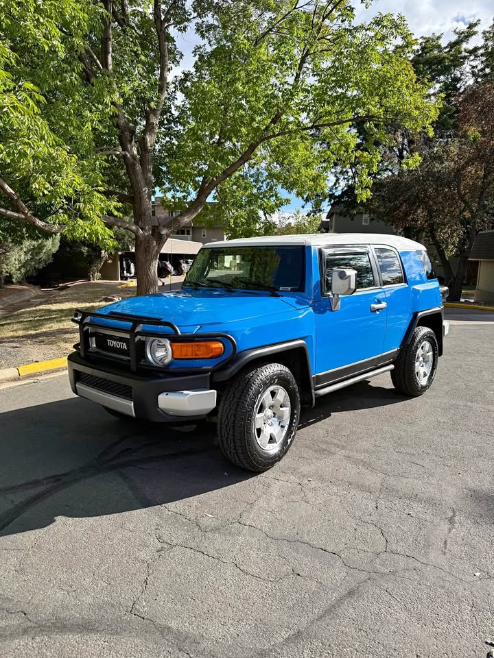 2007 Toyota FJ Cruiser · Sport Utility 2D in Boulder, CO (photo 1) — photo 1