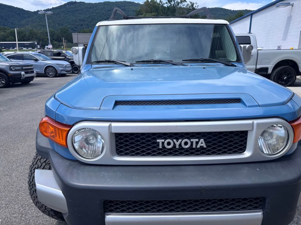 2012 Toyota FJ Cruiser · 4wd in La Follette, TN (photo 2) — photo 2