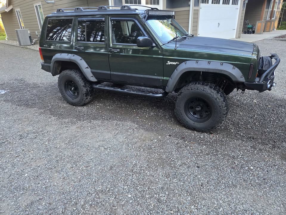 1997 Jeep Cherokee · Sport 4D in Bremerton, WA (photo 2) — photo 2