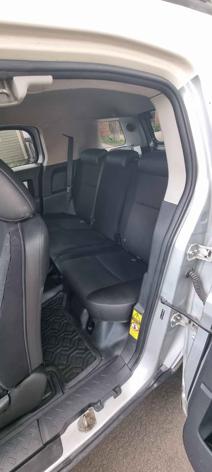 2007 Toyota FJ Cruiser · Sport Utility 2D in Denver, CO (photo 6) — photo 6