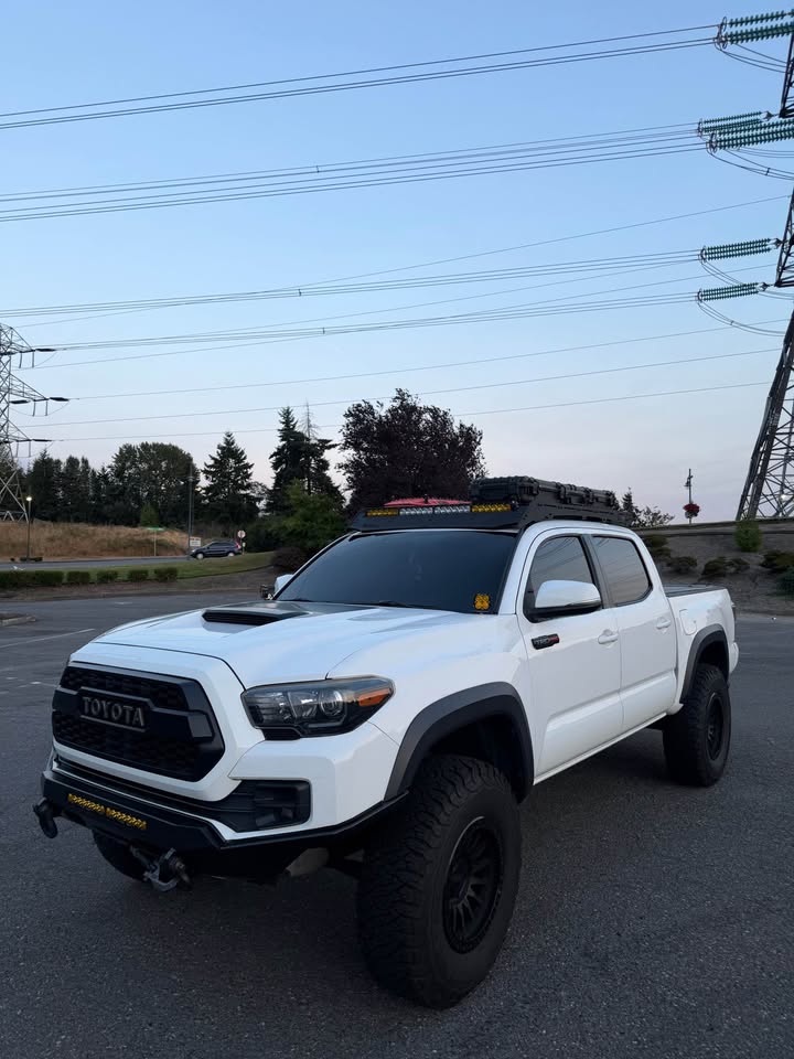 2017 Toyota Tacoma Double Cab · TRD PRO in Federal Way, WA (photo 1) — photo 1