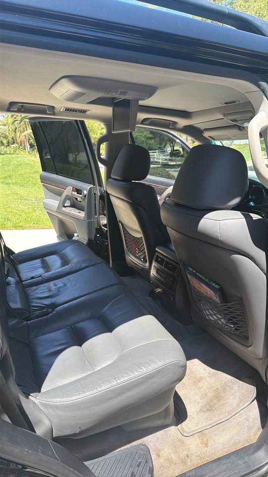2011 Toyota Landcruiser · Sport Utility 4D in Corona, CA (photo 7) — photo 7