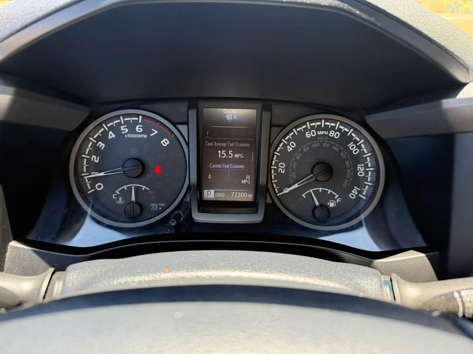 2018 Toyota Tacoma Double Cab TRD Off-Road Pickup 4D 5 ft in Phoenix, AZ (photo 9)