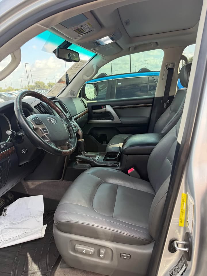 2010 Toyota Landcruiser · Sport Utility 4D in New Braunfels, TX (photo 7) — photo 7