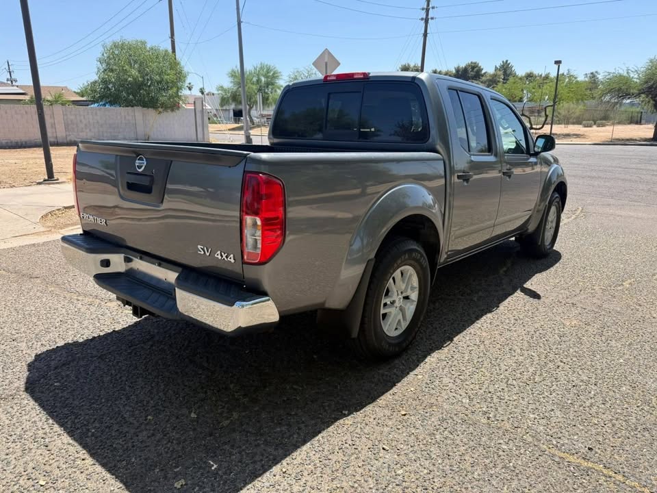2019 Nissan Frontier Crew Cab SV Pickup 4D 5 ft in Phoenix, AZ (photo 7)